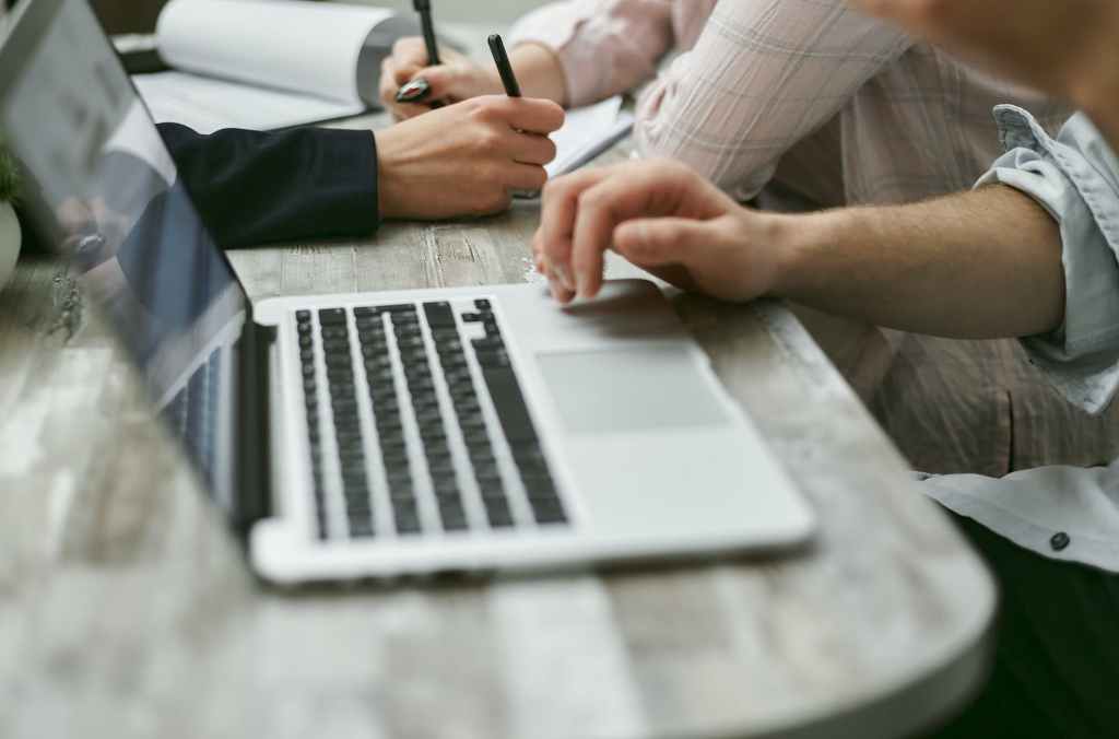 What Goes into a Project Status Report&nbsp;Template?